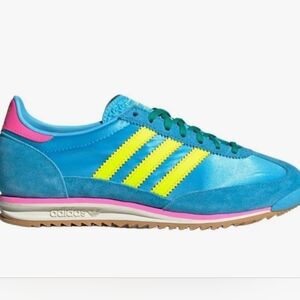 Adidas Women's Vibrant Blue and Neon Yellow Sneakers
